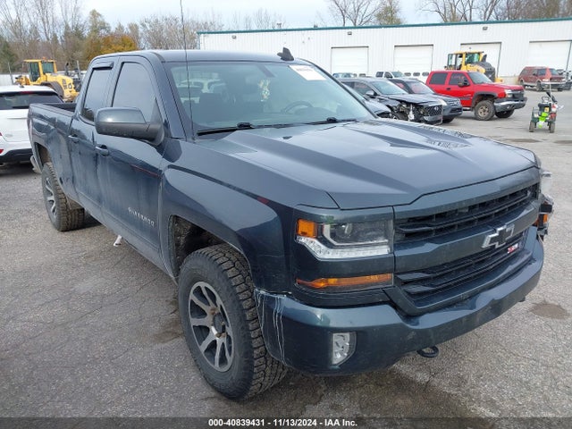 2GCVKREC2J1108231 Chevrolet Silverado 1500 2lt