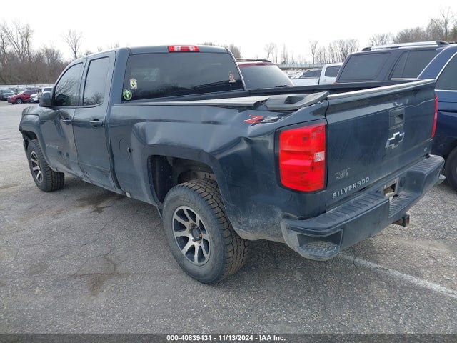 2GCVKREC2J1108231 Chevrolet Silverado 1500 2lt