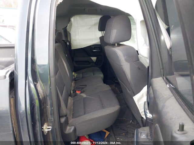 2GCVKREC2J1108231 Chevrolet Silverado 1500 2lt