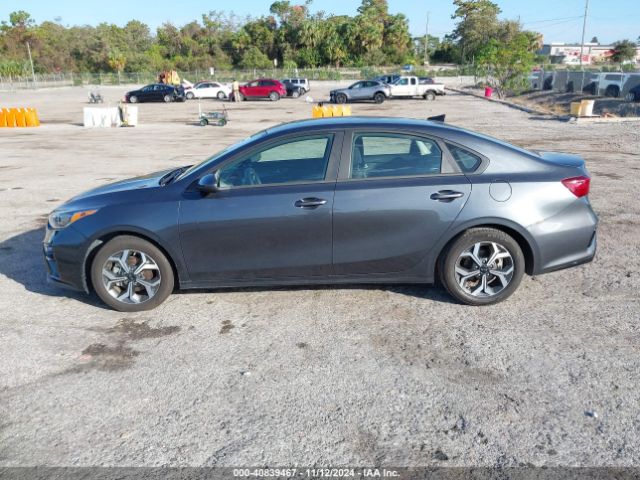 3KPF24AD7ME391674 KIA Forte Lxs