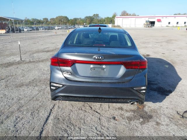 3KPF24AD7ME391674 KIA Forte Lxs