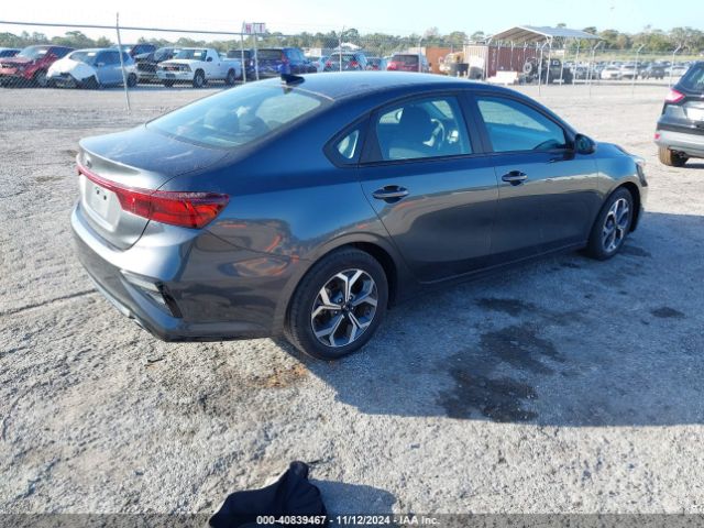 3KPF24AD7ME391674 KIA Forte Lxs