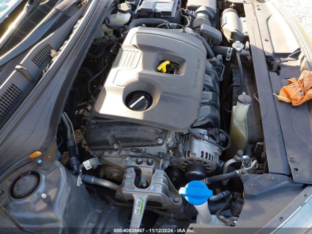 3KPF24AD7ME391674 KIA Forte Lxs