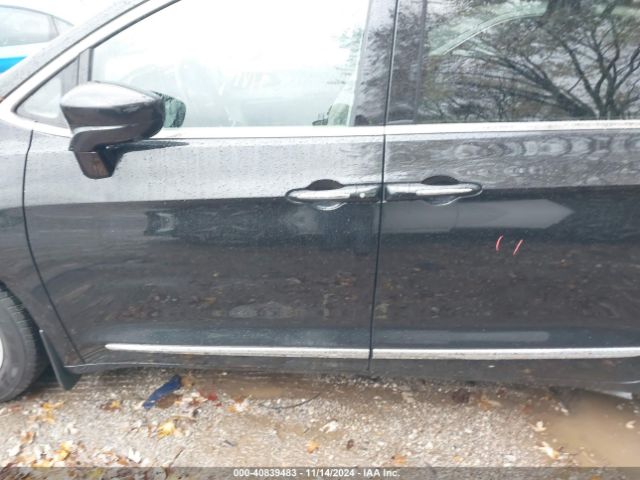 2C4RC1EG0HR622562 Chrysler Pacifica Touring-l Plus