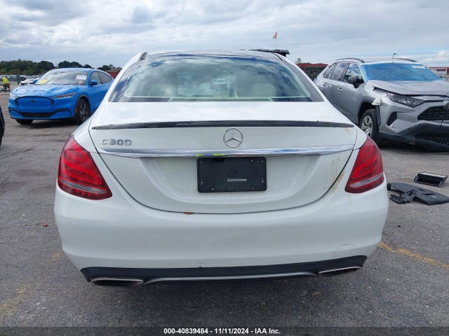 55SWF4JB3HU185561 Mercedes-Benz C 300 Luxury/sport