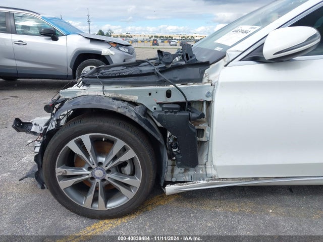 55SWF4JB3HU185561 Mercedes-Benz C 300 Luxury/sport