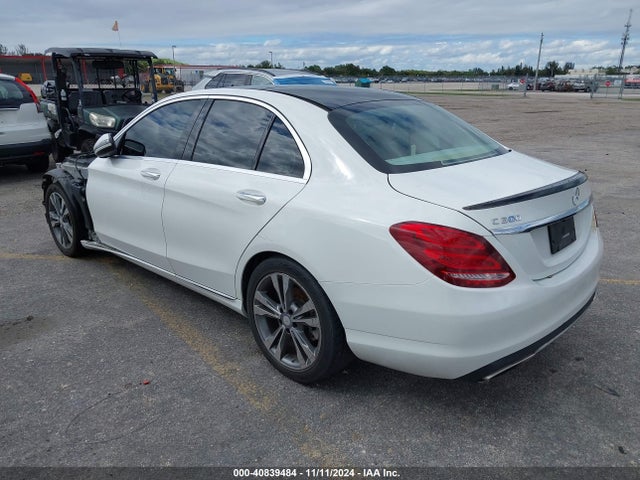 55SWF4JB3HU185561 Mercedes-Benz C 300 Luxury/sport