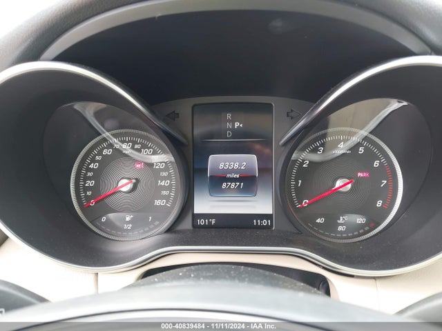55SWF4JB3HU185561 Mercedes-Benz C 300 Luxury/sport