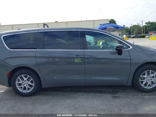 Chrysler Pacifica Select 2025 2C4RC1BG7SR512409 Image 13