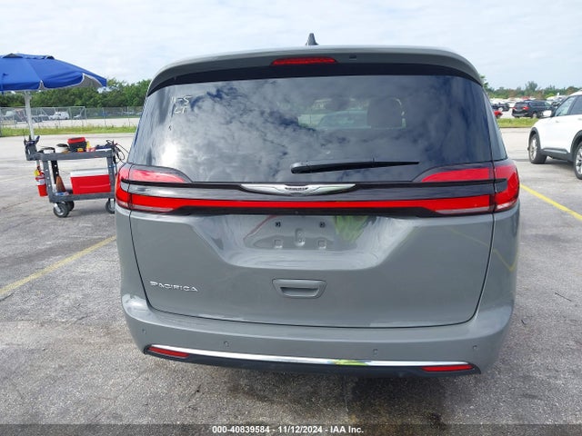 Chrysler Pacifica Select 2025 2C4RC1BG7SR512409 Image 16