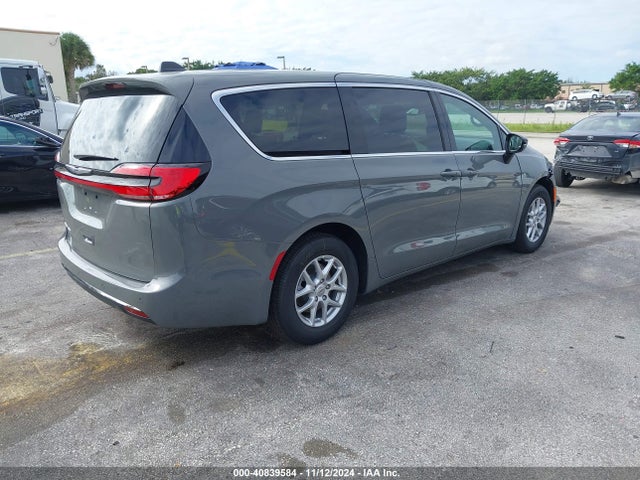 Chrysler Pacifica Select 2025 2C4RC1BG7SR512409 Image 4