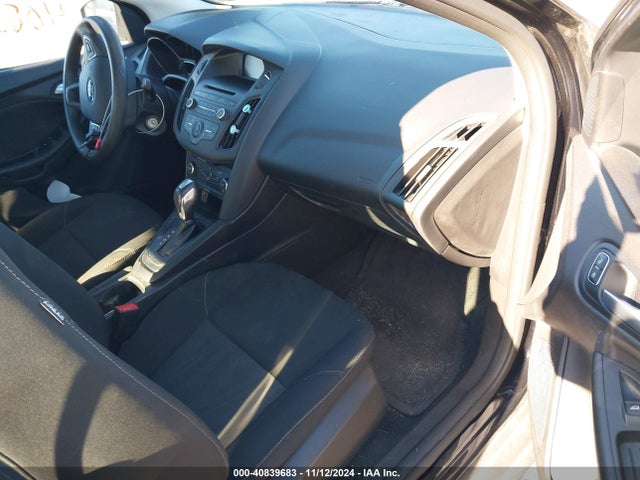 Ford FOCUS SE 2016 1FADP3F22GL332169 Image 5