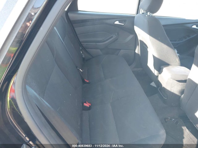 Ford FOCUS SE 2016 1FADP3F22GL332169 Image 8