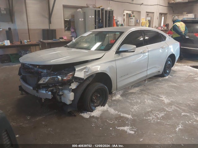 Chevrolet IMPALA 1LT 2017 2G1105S30H9157014 Image 2