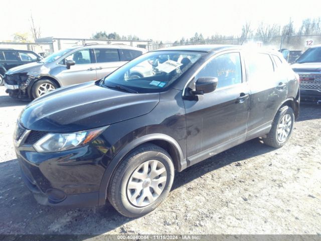 JN1BJ1CR3JW259587 Nissan Rogue Sport S
