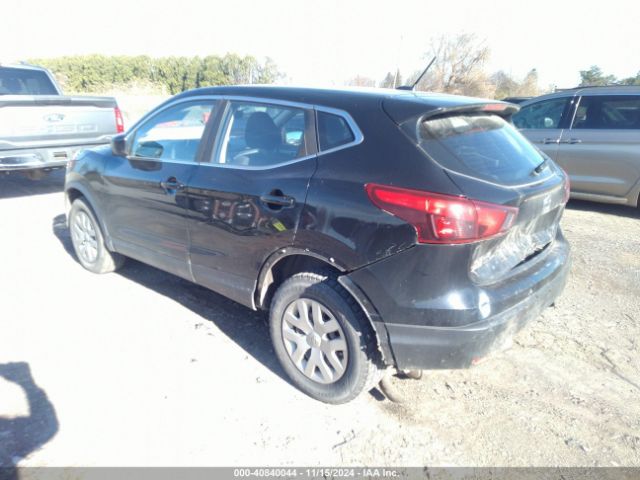 JN1BJ1CR3JW259587 Nissan Rogue Sport S