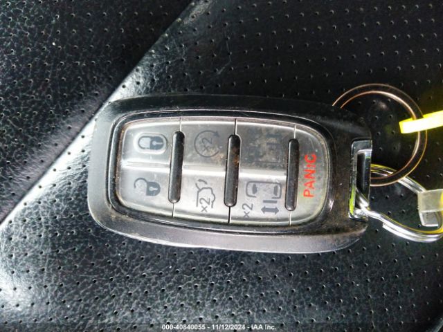 2019 CHRYSLER PACIFICA 2C4RC1BG5KR650109 Photo 10