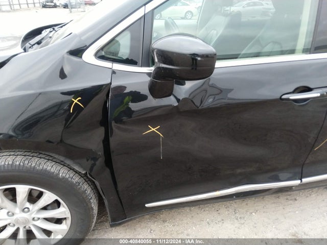 Chrysler Pacifica Touring L 2019 2C4RC1BG5KR650109 Image 17