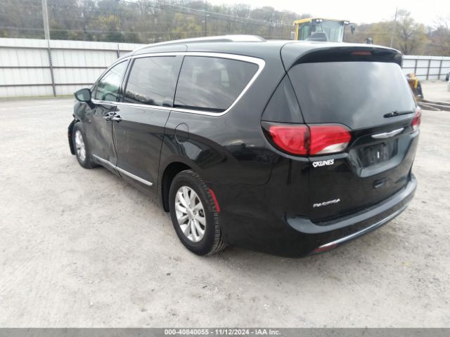 2019 CHRYSLER PACIFICA 2C4RC1BG5KR650109 Photo 2