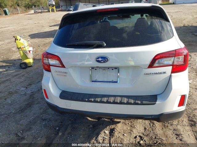 4S4BSBNC5F3331807 Subaru Outback 2.5i Limited