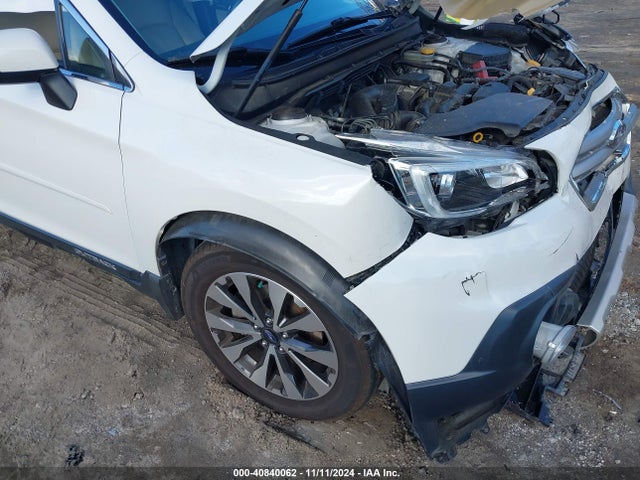 4S4BSBNC5F3331807 Subaru Outback 2.5i Limited