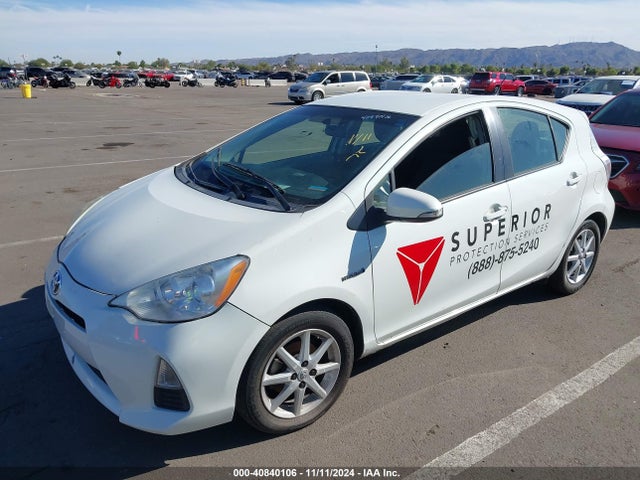JTDKDTB33E1560232 Toyota Prius C Two