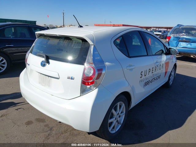JTDKDTB33E1560232 Toyota Prius C Two