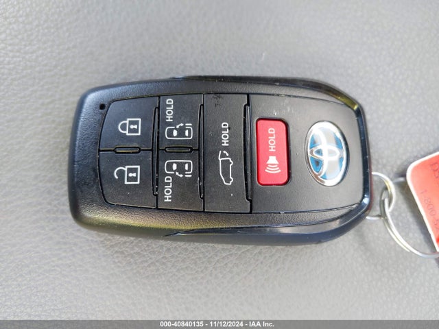 5TDJRKEC1RS204762 Toyota SIENNA XLE