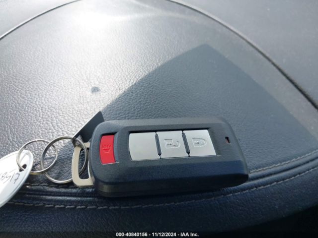JA4AD3A39JZ009452 Mitsubishi Outlander Se