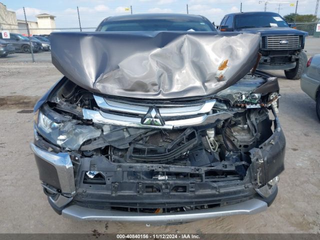 JA4AD3A39JZ009452 Mitsubishi Outlander Se
