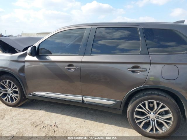 JA4AD3A39JZ009452 Mitsubishi Outlander Se