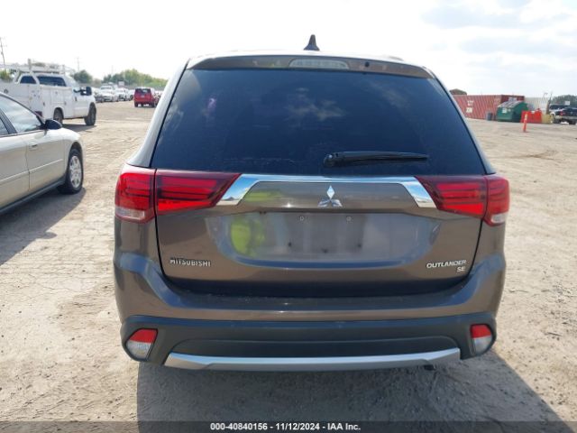 JA4AD3A39JZ009452 Mitsubishi Outlander Se