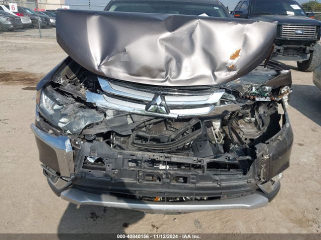 JA4AD3A39JZ009452 Mitsubishi Outlander Se