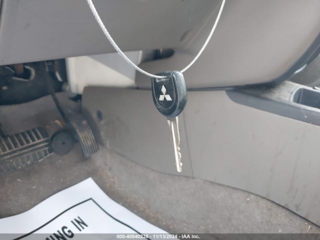 2004 MITSUBISHI OUTLANDER JA4LX41F74U001853 Photo 10