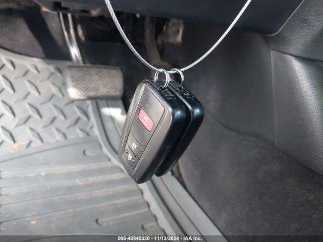 JTDKARFU8G3511663 Toyota Prius Four