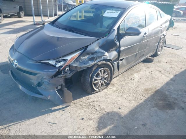 JTDKARFU8G3511663 Toyota Prius Four