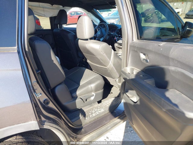 Honda Passport Elite 2019 5FNYF8H05KB004571 Image 8