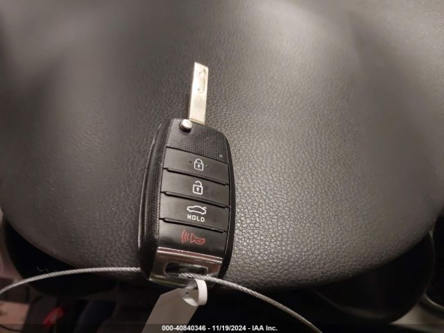 3KPA25AD0LE303014 KIA Rio 5-door S