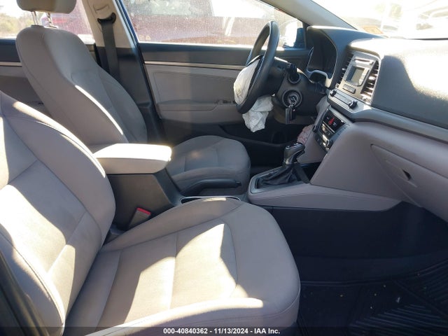 Hyundai ELANTRA SE 2017 5NPD74LF3HH126369 Image 5