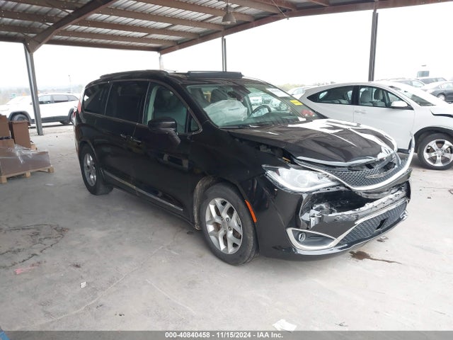 2018 2C4RC1EG8JR113454 main image