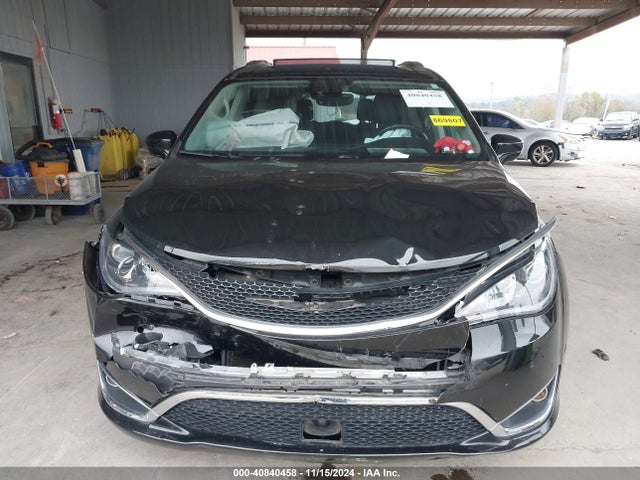 2C4RC1EG8JR113454 Chrysler Pacifica Touring L Plus