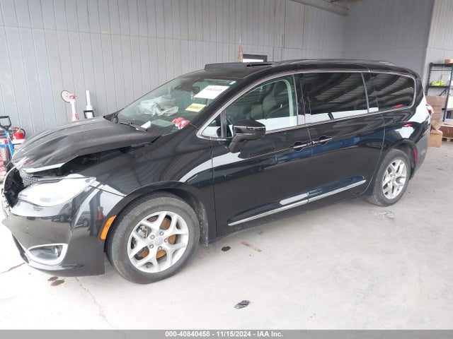 2C4RC1EG8JR113454 Chrysler Pacifica Touring L Plus