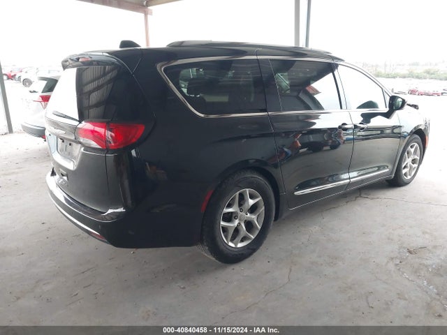 2C4RC1EG8JR113454 Chrysler Pacifica Touring L Plus