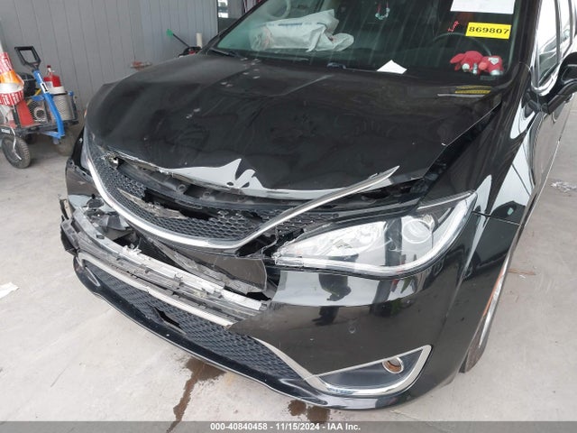 2C4RC1EG8JR113454 Chrysler Pacifica Touring L Plus