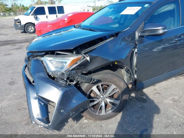 JTMWFREV2HD100557 Toyota Rav4 Xle