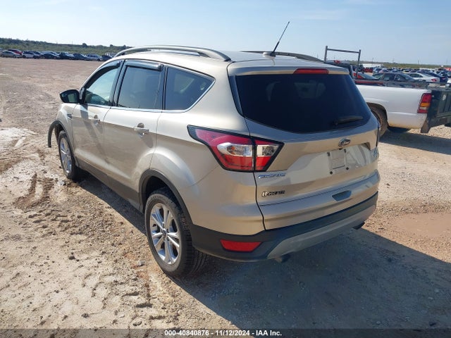 Ford ESCAPE SE 2018 1FMCU9GD8JUD42140 Image 3