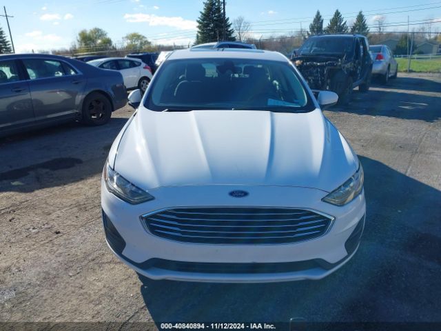 3FA6P0LUXKR147245 Ford Fusion Hybrid Se