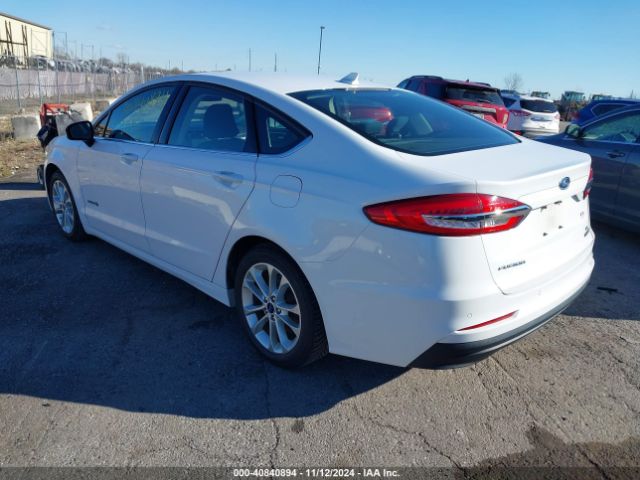 3FA6P0LUXKR147245 Ford Fusion Hybrid Se