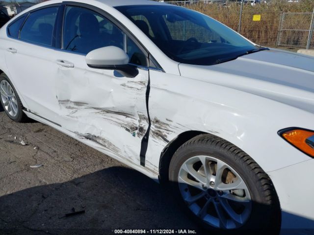 3FA6P0LUXKR147245 Ford Fusion Hybrid Se