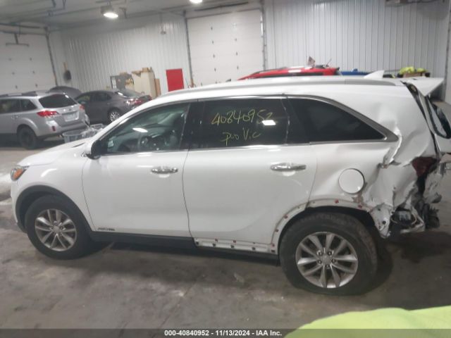 5XYPGDA50GG011760 KIA Sorento 3.3l Lx